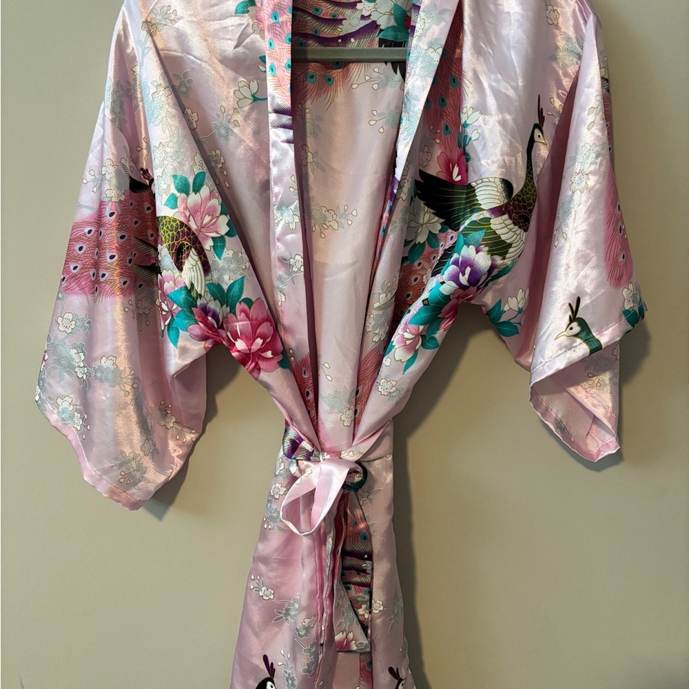 Elegant Pink Floral Kimono Robe